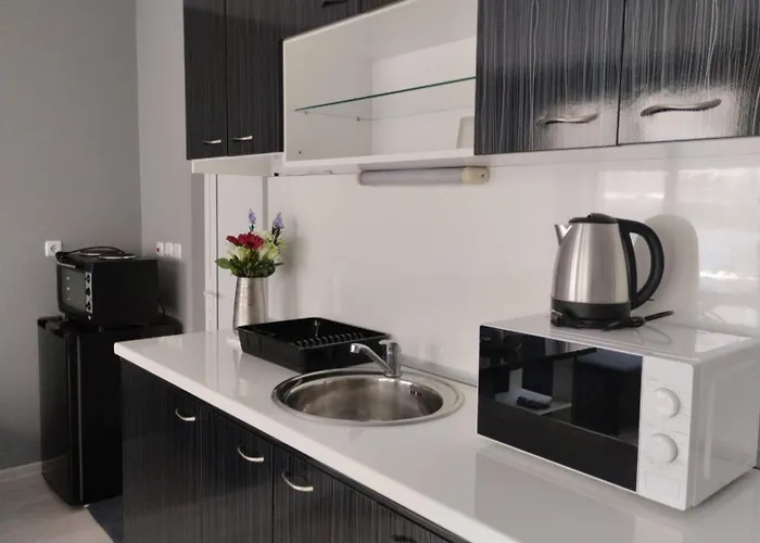 Sunshine Apartment Warna